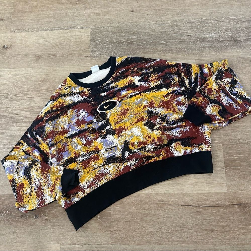 Women's Nike Sportswear Gel Revival Fleece Crew Sweatshirt size medium - Picture 4 of 10